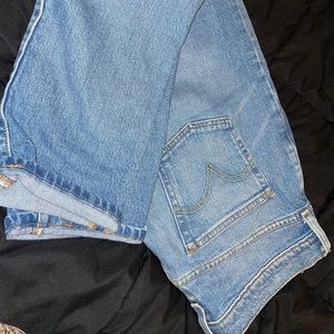 Levi’s 501 T, “tapered”